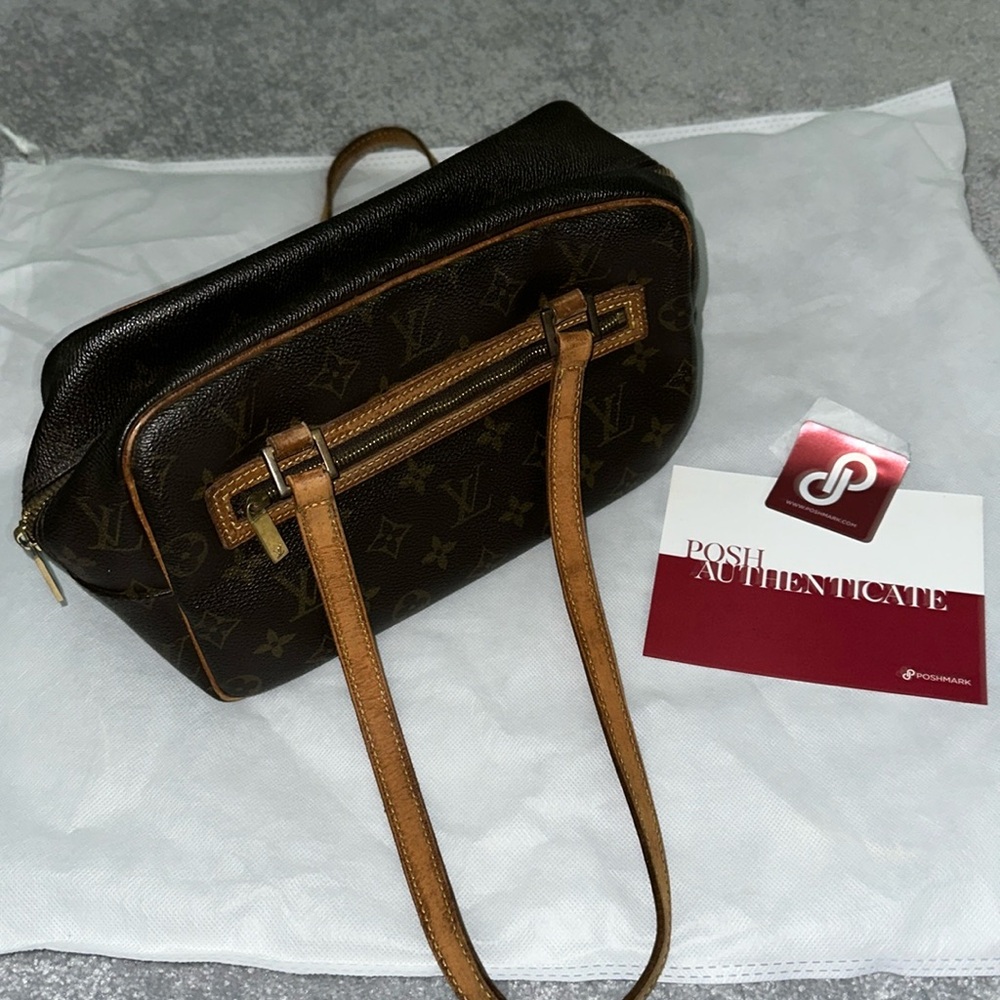 Louis Vuitton Cite MM monogram shoulder bag - Picture 9 of 11